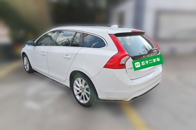 Used Volvo V60 2014 T5 Zhiyi Edition Rear Left 45 Deg