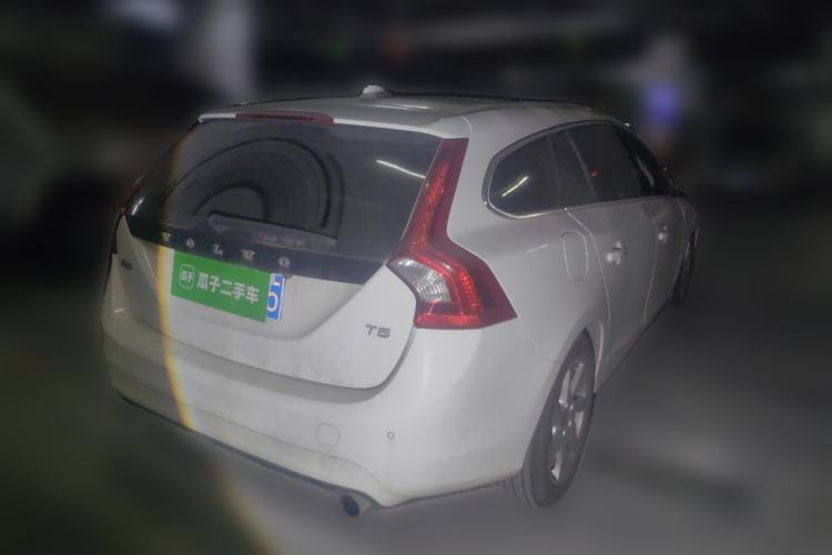 Used Volvo V60 2014 T5 Zhiyi Edition Rear Right 45 Deg