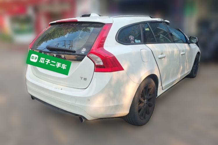 Used Volvo V60 2014 T5 Zhiyi Edition Rear Right 45 Deg