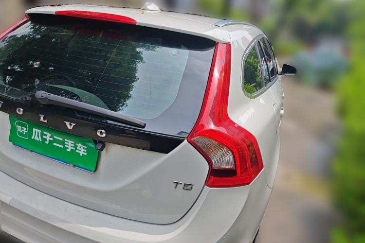 Used Volvo V60 2014 Restyled T5 Zhiya Edition Rear Right 45 Deg
