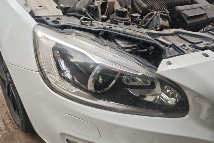 Used Volvo V60 2014 T5 Zhiyi Edition Right Front Headlight