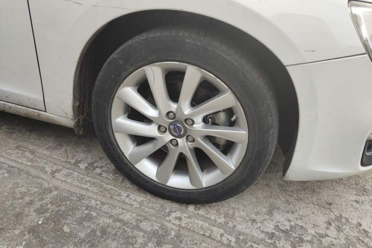 Used Volvo V60 2014 T5 Zhiyi Edition Right Front Wheel Hub