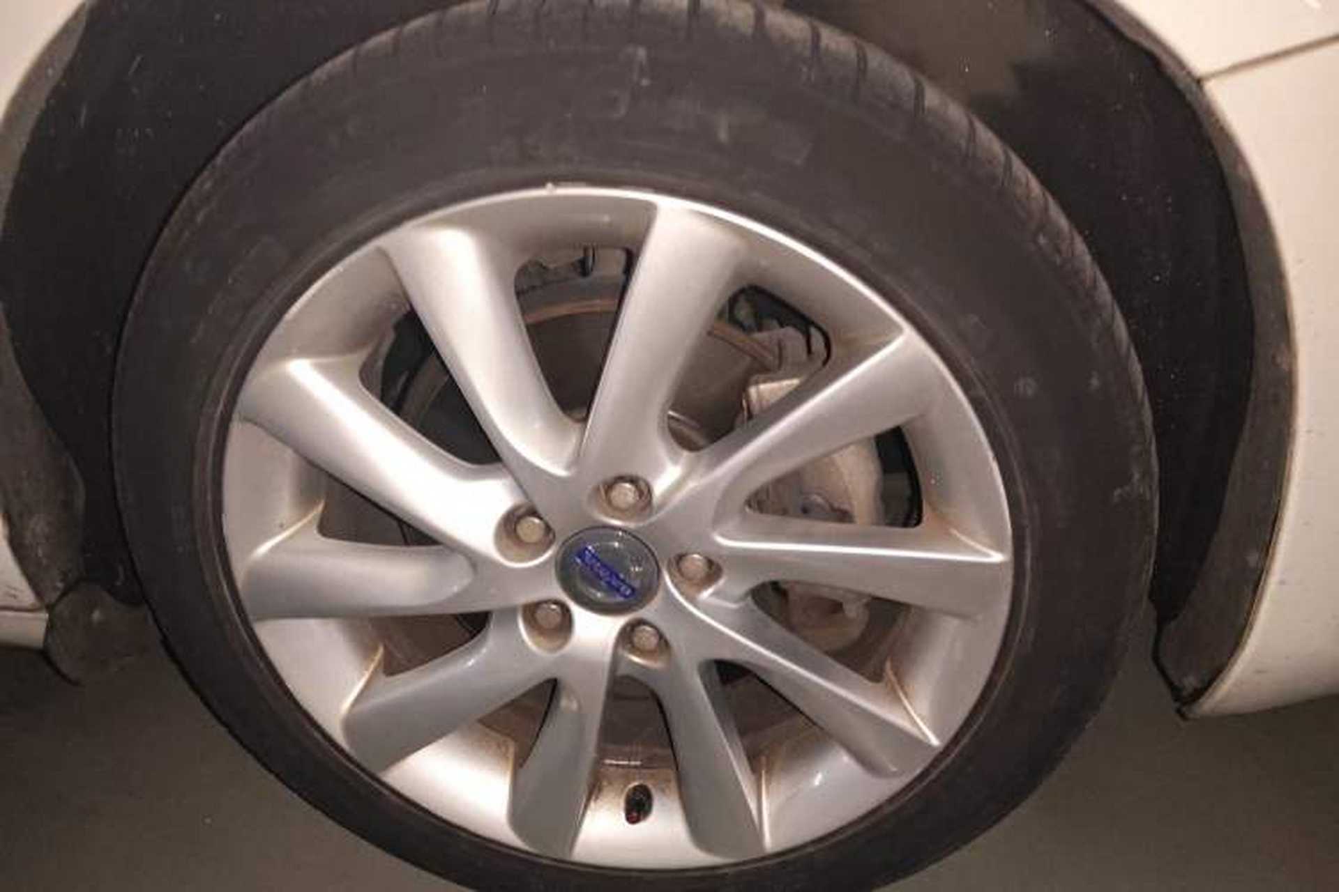Used Volvo V60 2014 Facelift T5 Zhiyi Edition Right Front Wheel Hub