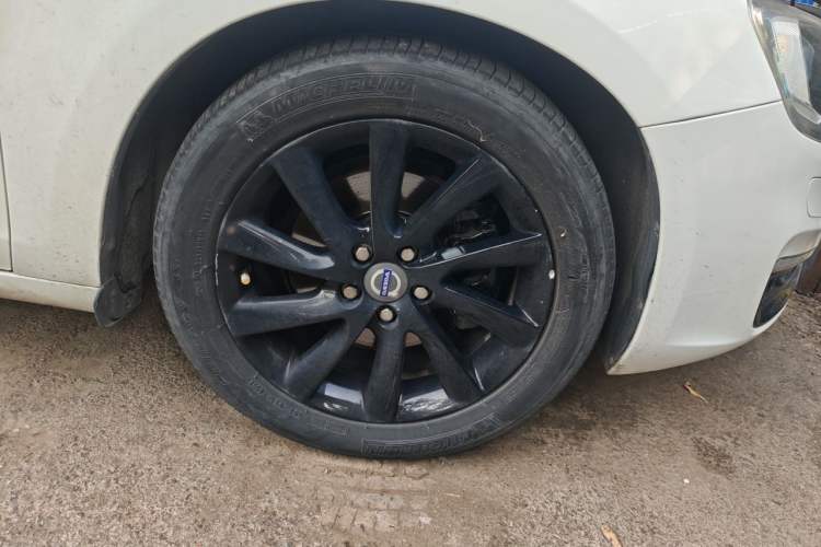 Used Volvo V60 2014 T5 Zhiyi Edition Right Front Wheel Hub