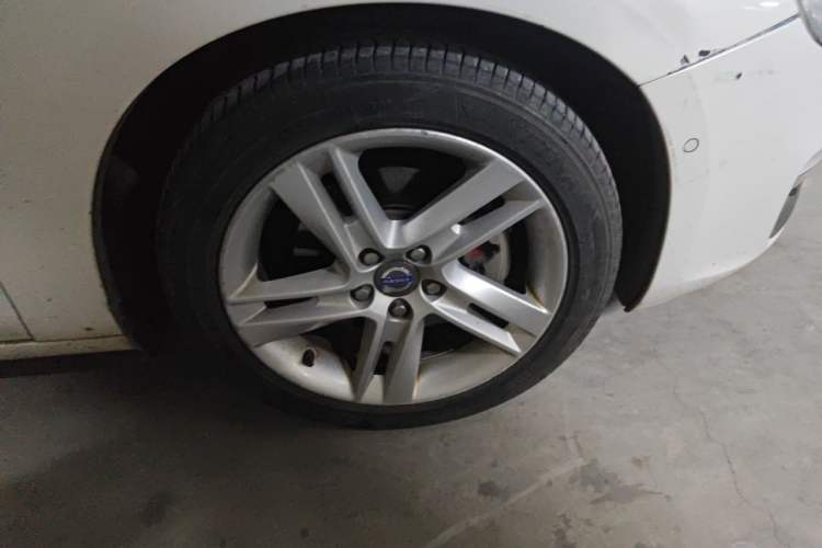 Used Volvo V60 2014 T5 Zhiya Edition Right Front Wheel Hub