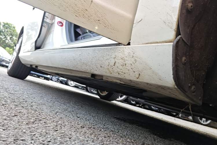 Used Volvo V60 2014 T5 Zhiyi Edition Right Side Sill