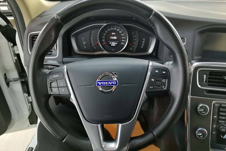 Used Volvo V60 2014 T5 Zhiyi Edition Steering Wheel