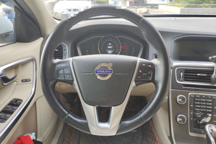 Used Volvo V60 2014 T5 Zhiyi Edition Steering Wheel