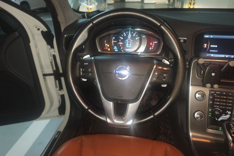 Used Volvo V60 2014 T5 Zhiya Edition Steering Wheel