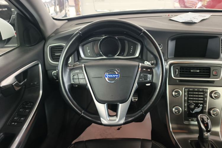 Used Volvo V60 2014 Restyled T5 Zhiya Edition Steering Wheel