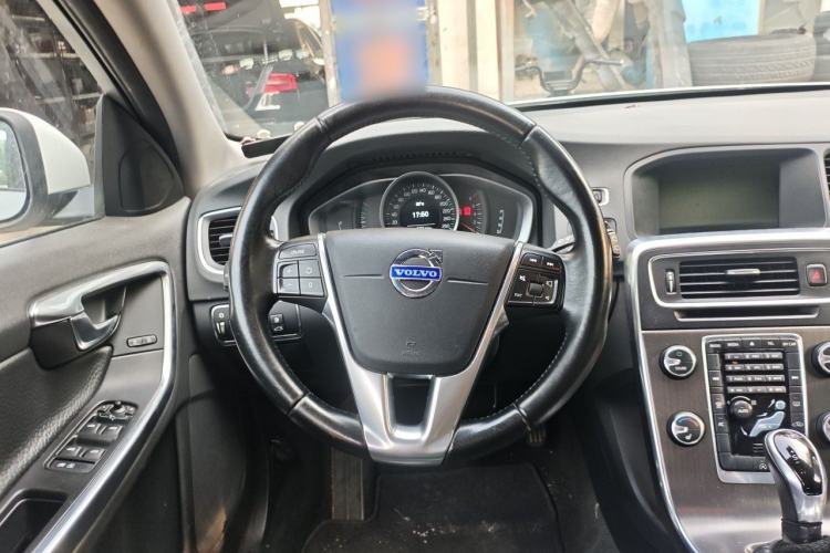 Used Volvo V60 2014 T5 Zhiyi Edition Steering Wheel