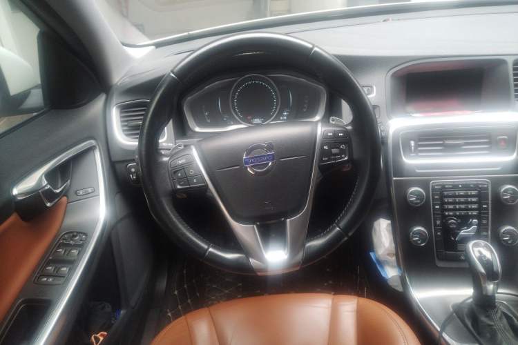 Used Volvo V60 2014 T5 Zhiya Edition Steering Wheel
