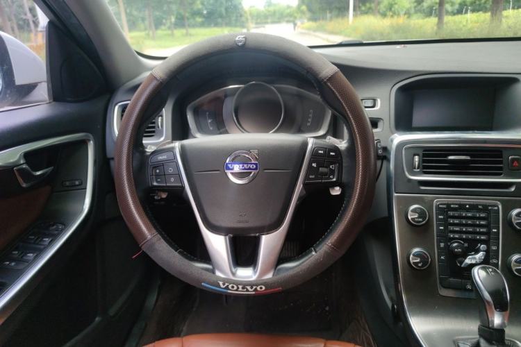 Used Volvo V60 2014 T5 Zhiya Edition Steering Wheel