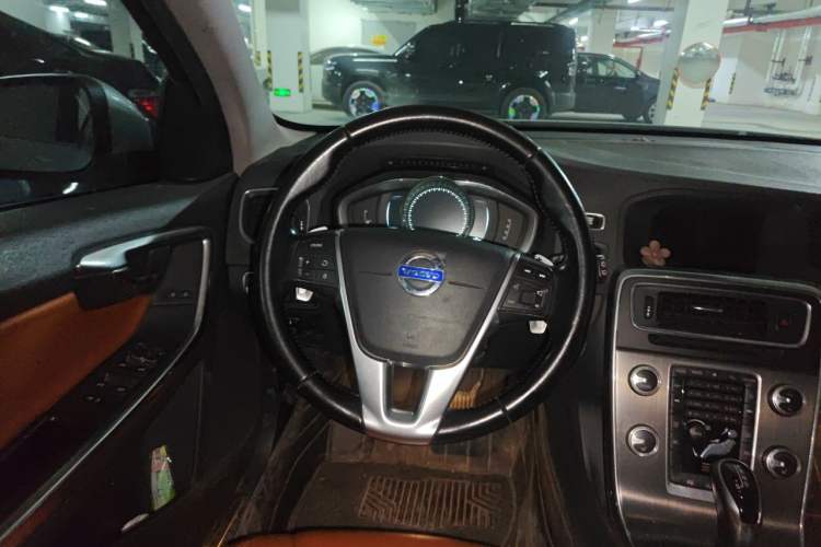 Used Volvo V60 2014 T5 Zhiya Edition Steering Wheel