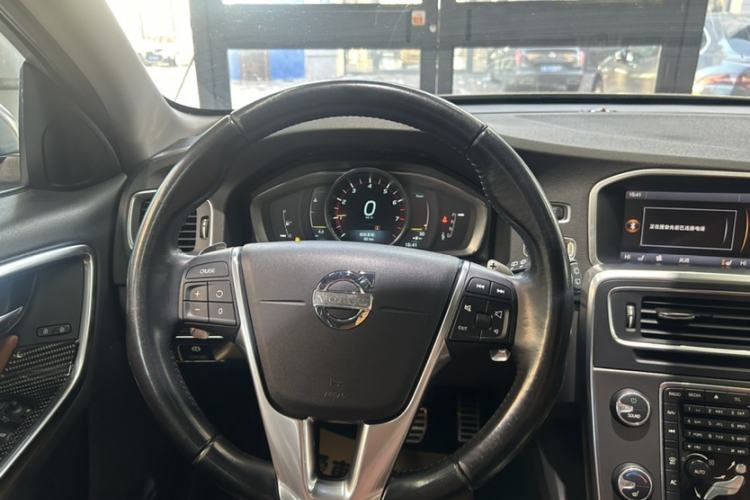 Used Volvo V60 2014 T5 Zhiya Edition Steering Wheel