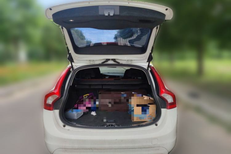 Used Volvo V60 2014 T5 Zhiya Edition Trunk