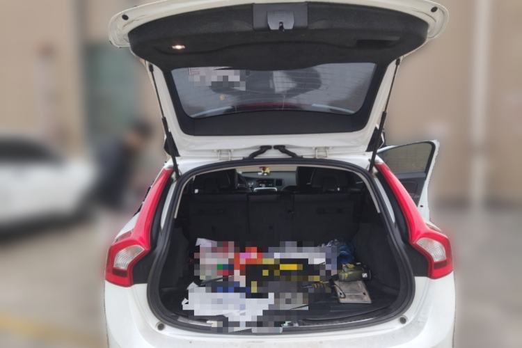 Used Volvo V60 2014 Restyled T5 Zhiya Edition Trunk