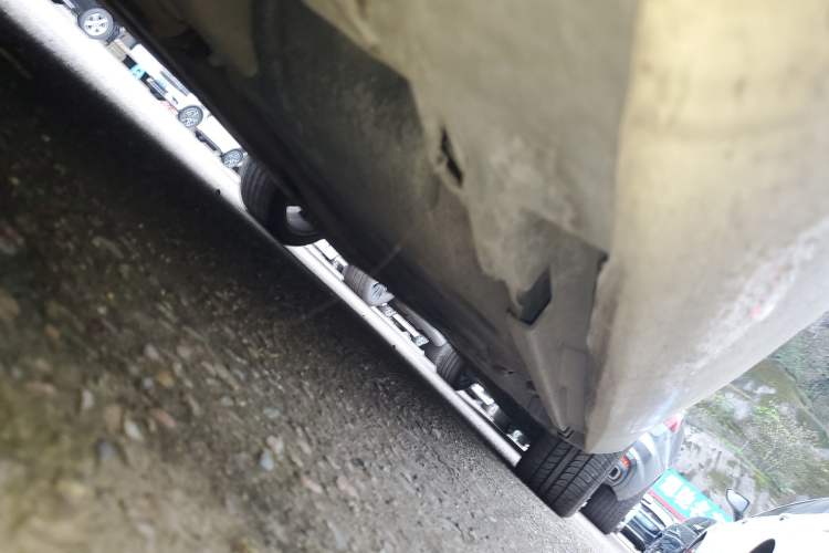 Used Volvo V60 2014 T5 Zhiya Edition Chassis Front Left