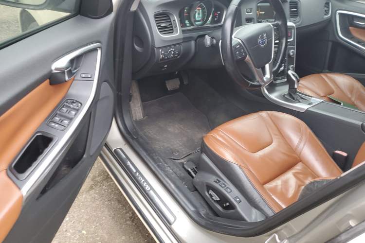 Used Volvo V60 2014 T5 Zhiya Edition Driver Seat