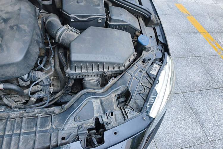 Used Volvo V60 2015 T5 Zhiyi Personalized Sport Edition Engine Bay Left