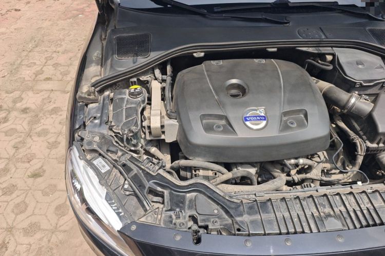 Used Volvo V60 2015 T5 Zhiyi Edition Engine Bay Right
