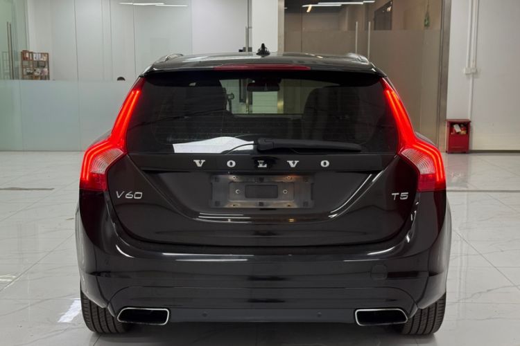 Used Volvo V60 2015 T5 Zhiyi Edition Exterior 5