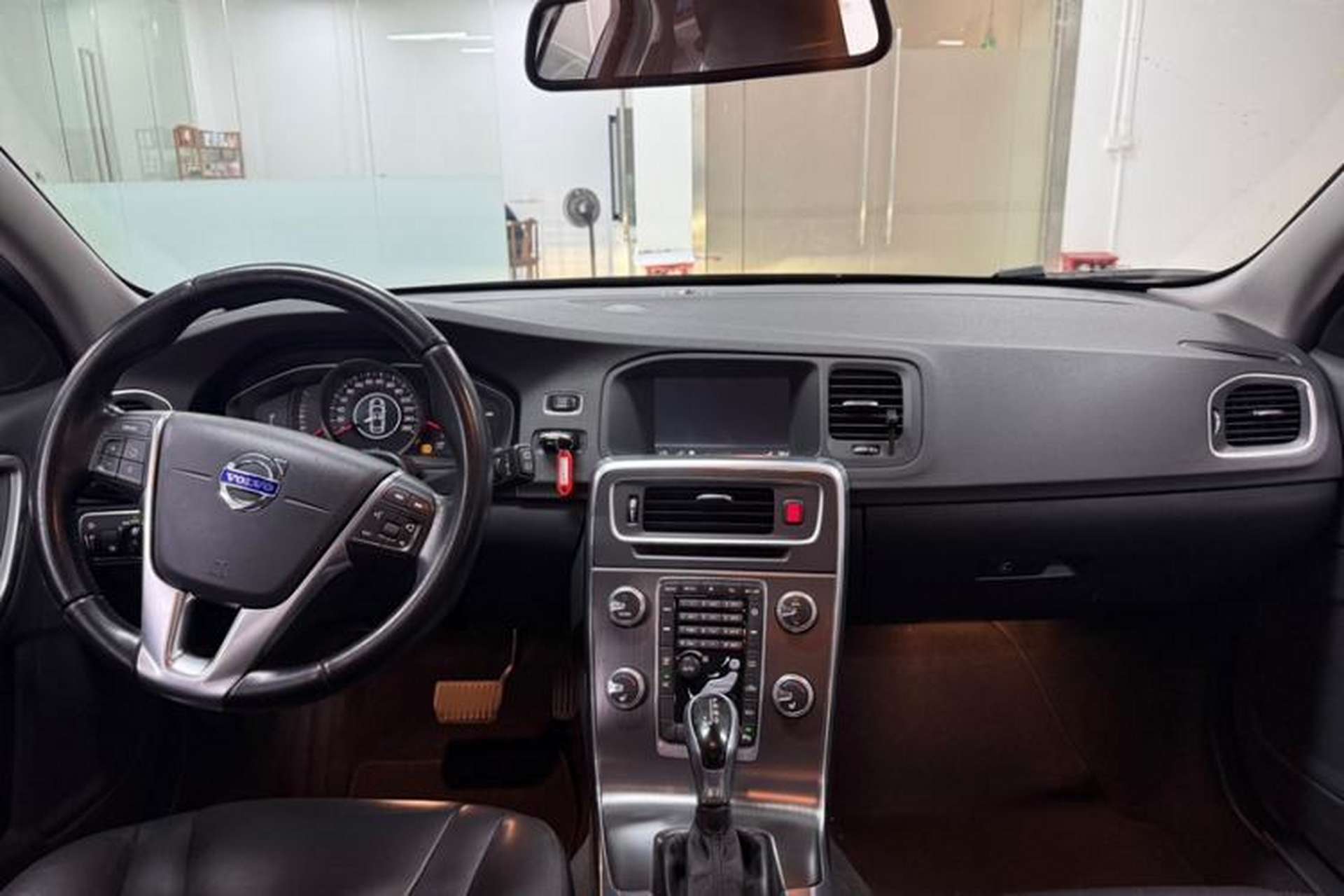 Used Volvo V60 2015 T5 Zhiyi Edition Interior 3