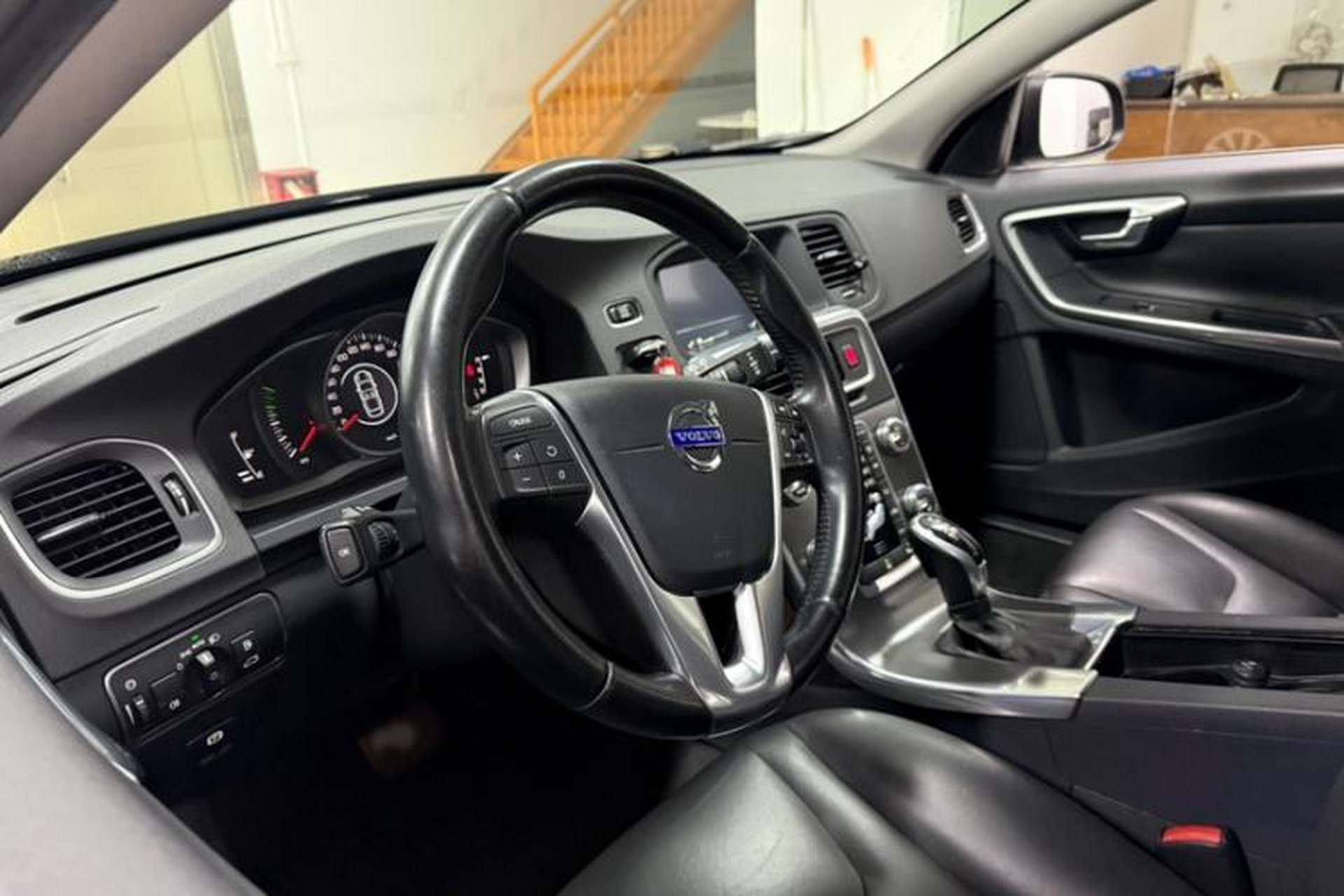 Used Volvo V60 2015 T5 Zhiyi Edition Interior 4