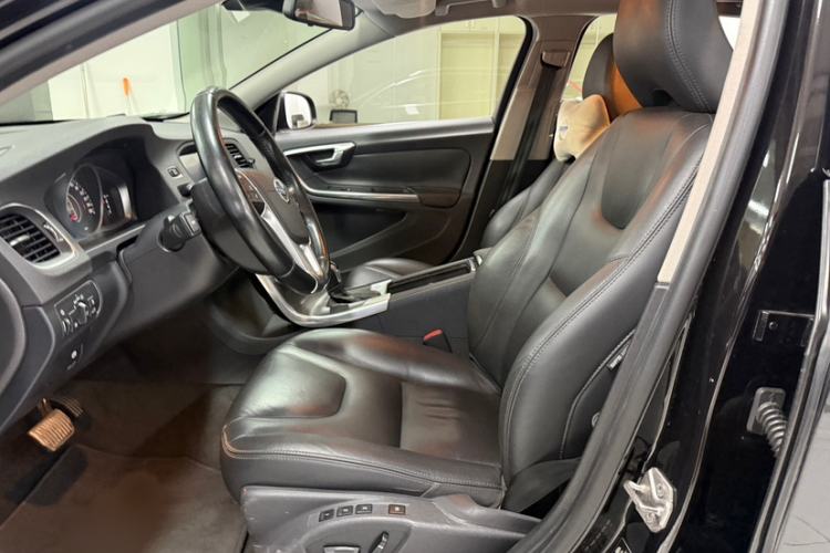 Used Volvo V60 2015 T5 Zhiyi Edition Left Front Seat