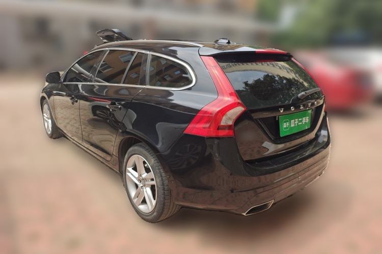 Used Volvo V60 2015 T5 Zhiyi Edition Rear Left 45 Deg