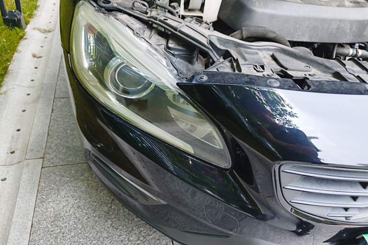Used Volvo V60 2015 T5 Zhiyi Personalized Sport Edition Right Front Headlight