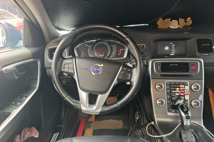 Used Volvo V60 2015 T5 Zhiyi Edition Steering Wheel