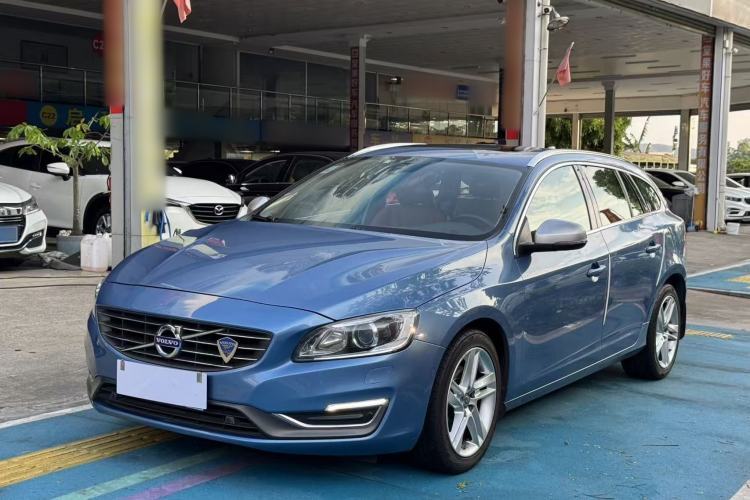 Used Volvo V60 2015 T5 Zhiya Edition Guazi used car, China used car export, Used car for sale, Used  cars, Cheapest cars for sale