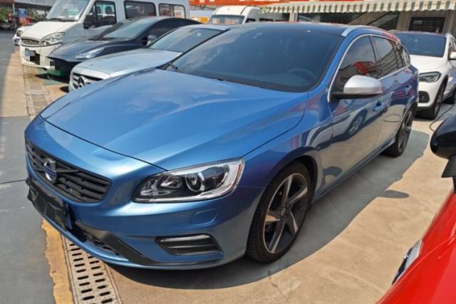Volvo V60 2015 T5 Zhiyi Personalized Sport Edition usado