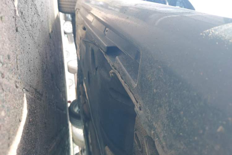 Used Volvo V60 2015 T5 Zhiyi Edition Chassis Front Right