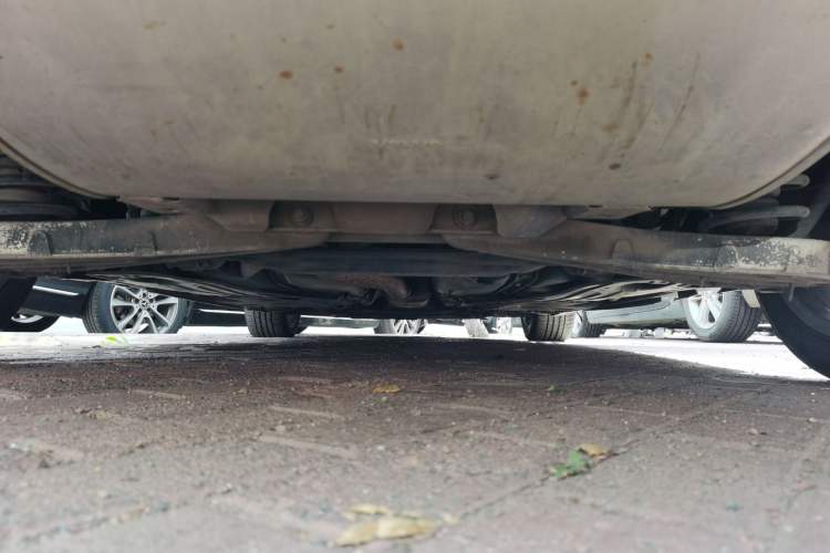 Used Volvo V60 2015 T5 Zhiyi Edition Chassis Rear