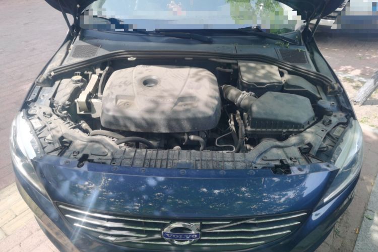Used Volvo V60 2015 T5 Zhiyi Edition Engine Bay