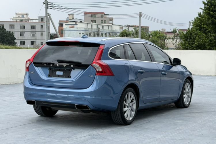 Used Volvo V60 2015 T5 Zhiyi Edition Exterior 3