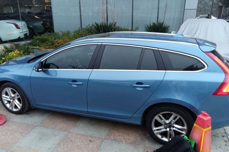 Used Volvo V60 2015 T5 Zhiya Edition Exterior 3