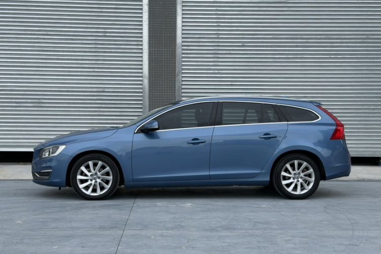Used Volvo V60 2015 T5 Zhiyi Edition Exterior 9