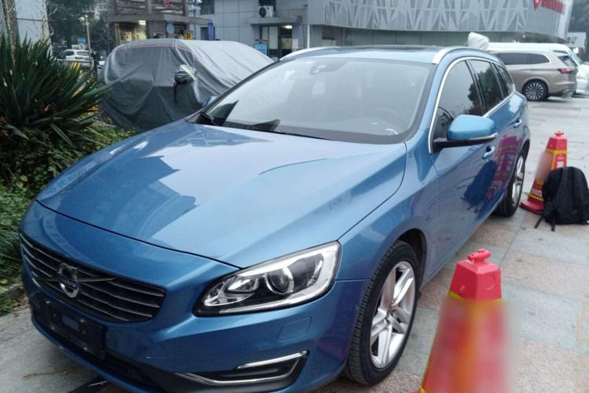 Used Volvo V60 2015 T5 Zhiya Edition Front Left 45 Deg