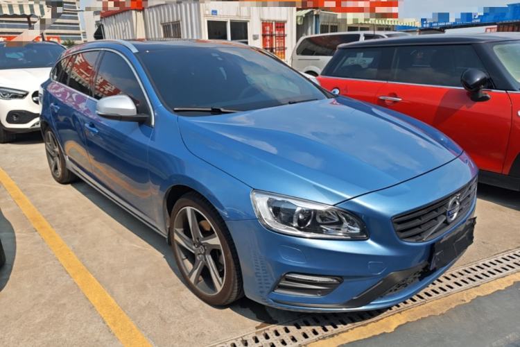 Used Volvo V60 2015 T5 Zhiyi Personalized Sport Edition Front Right 45 Deg
