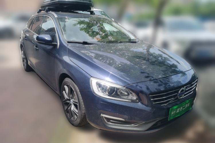 Used Volvo V60 2015 T5 Zhiyi Edition Front Right 45 Deg