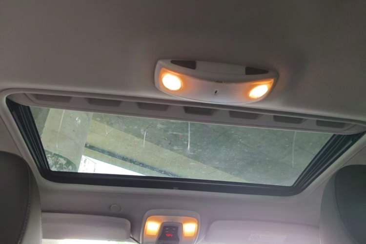 Used Volvo V60 2015 T5 Zhiyi Edition Headliner