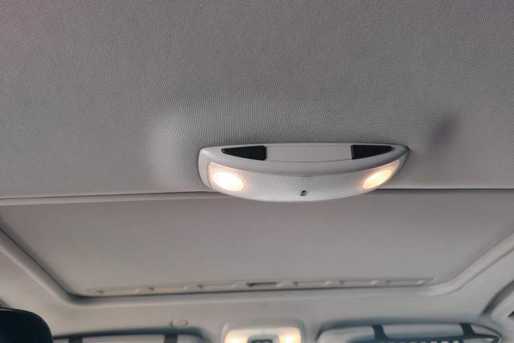 Used Volvo V60 2015 T5 Zhiyi Edition Headliner