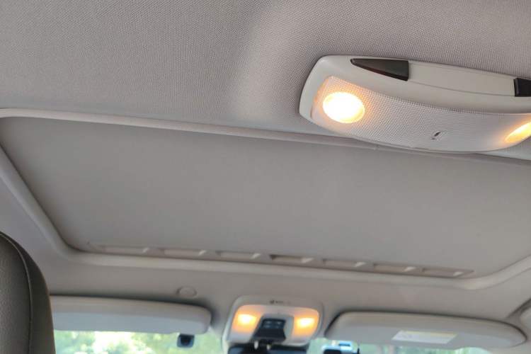 Used Volvo V60 2015 T5 Zhiya Edition Headliner