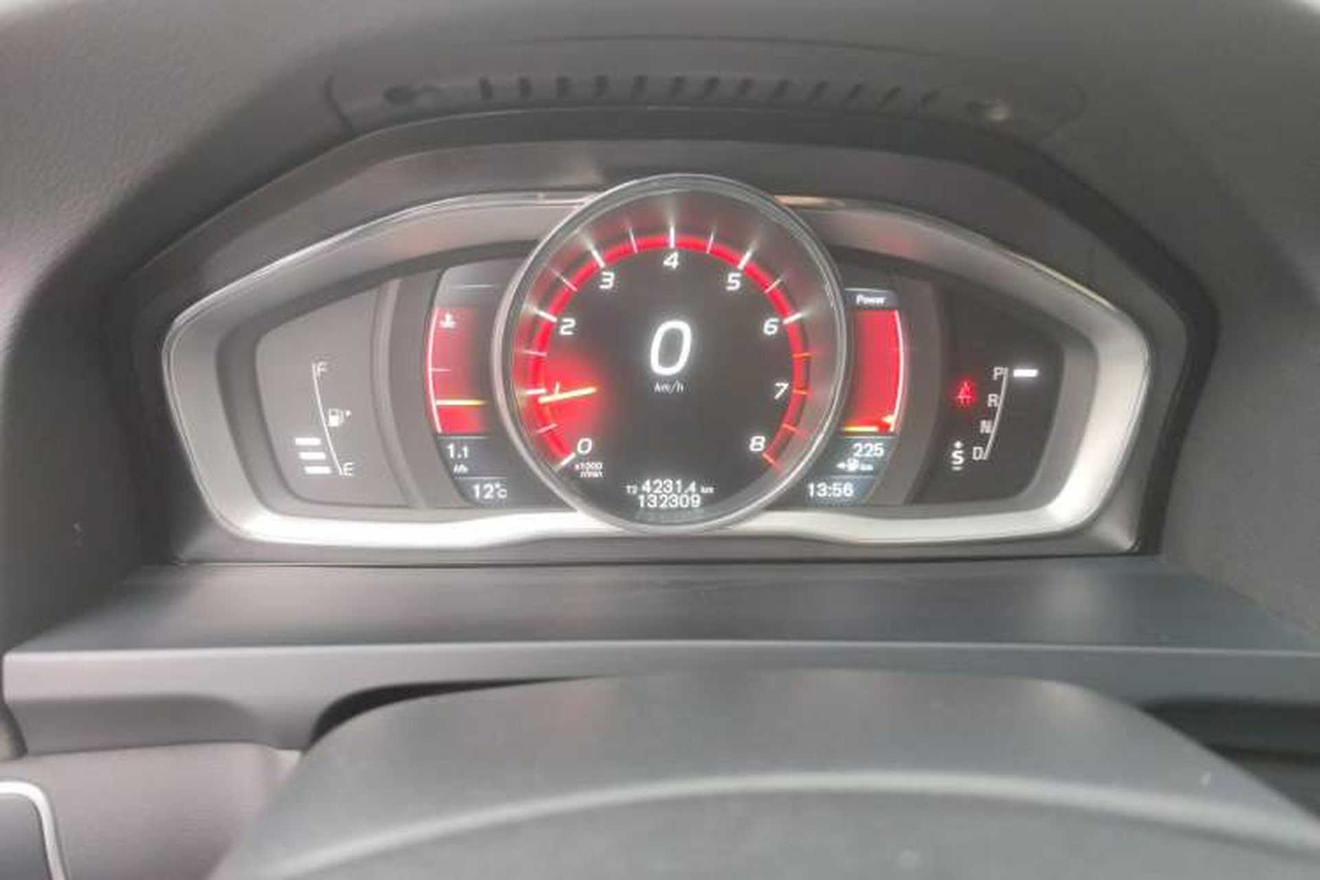 Used Volvo V60 2015 T5 Zhiyi Edition Instrument Cluster