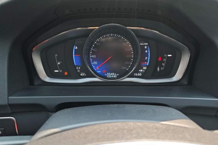 Used Volvo V60 2015 T5 Zhiyi Personalized Sport Edition Instrument Cluster