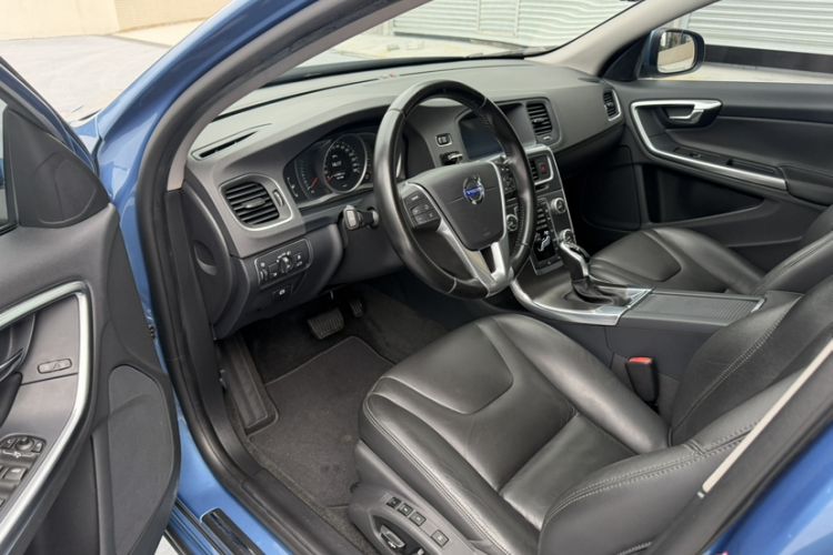 Used Volvo V60 2015 T5 Zhiyi Edition Interior 1