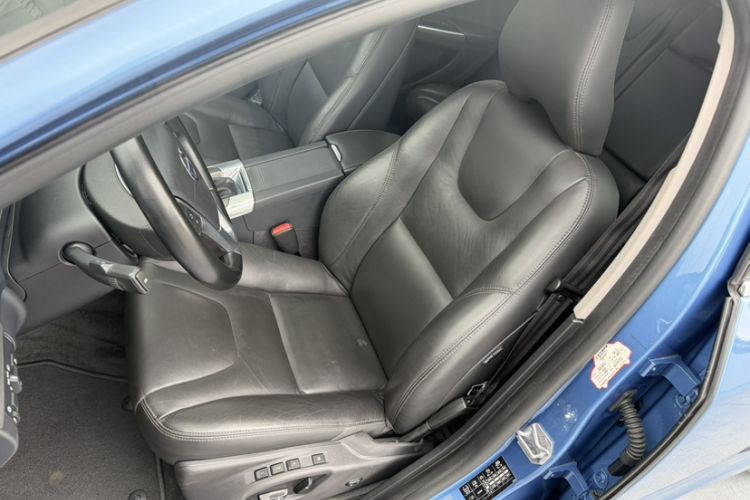 Used Volvo V60 2015 T5 Zhiyi Edition Interior 2